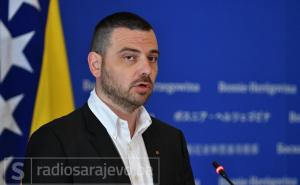 "Ovo je državni udar! Mi svi zajedno smo taoci i naši životi!"